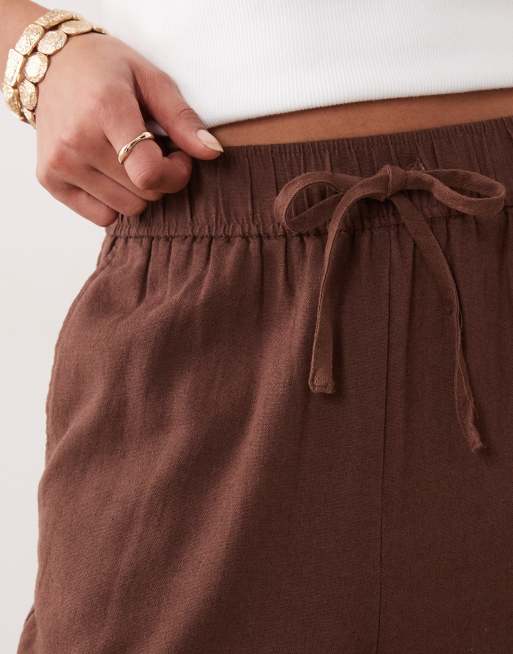 New Look pantaloni a gamba larga in misto lino marroni, 4 di 5