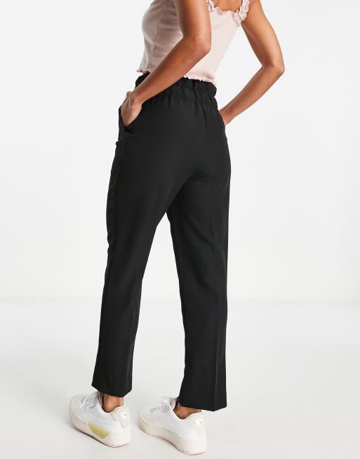 New Look - Pantaloni affusolati a vita alta neri con cintura, 2 di 4