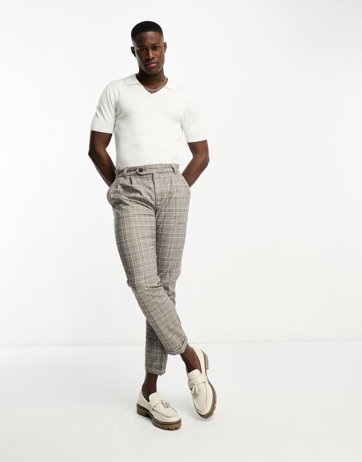 New Look Pantaloni affusolati eleganti marroni a quadri con pieghe sul davanti