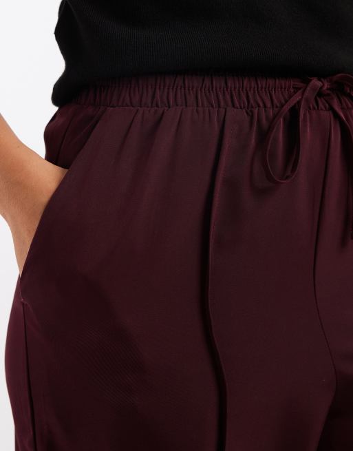 New Look - Pantaloni con fondo ampio in raso bordeaux, 5 di 5