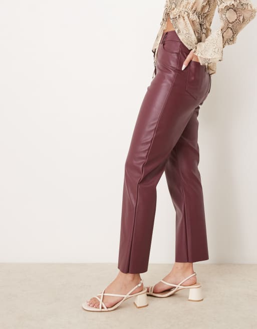 New Look Pantaloni dritti bordeaux in pelle sintetica ASOS