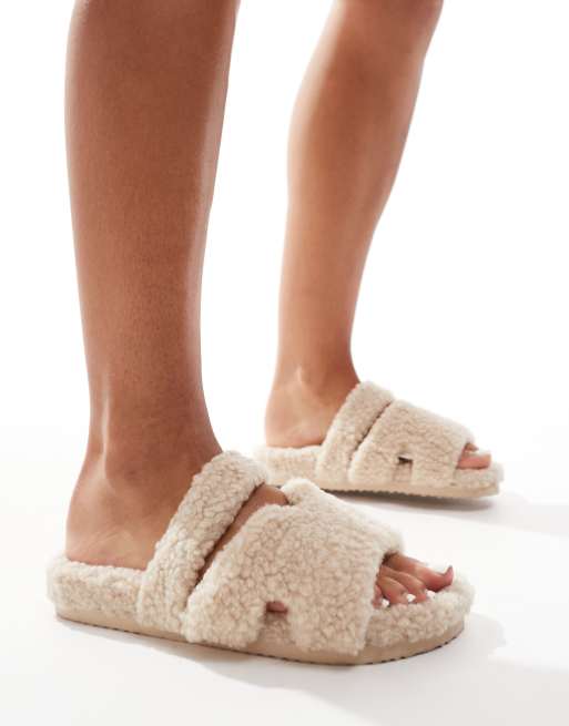 New Look - Pantofole color crema in pile borg con doppia fascia