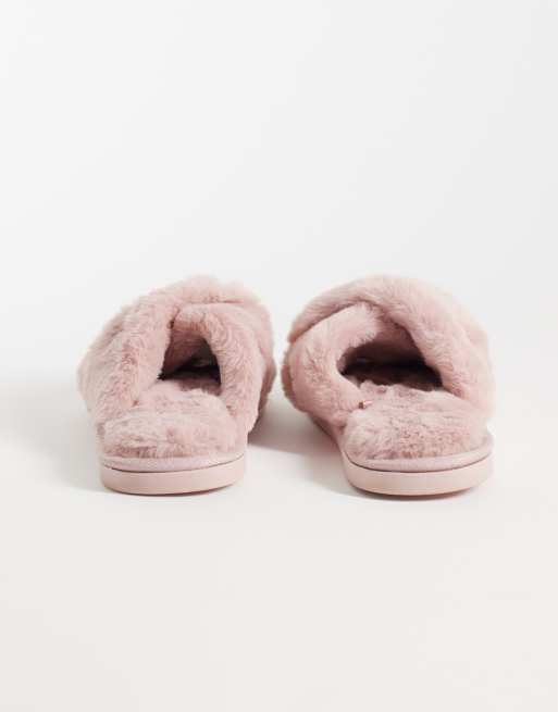 New Look pantofole incrociate in pelliccia sintetica con cuori rosa, 5 di 5