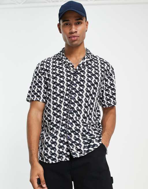 New Look – Paspeliertes Hemd in Weiß mit geometrischem Muster