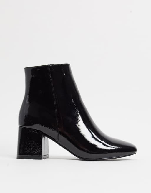 New Look patent block heeled boot in black