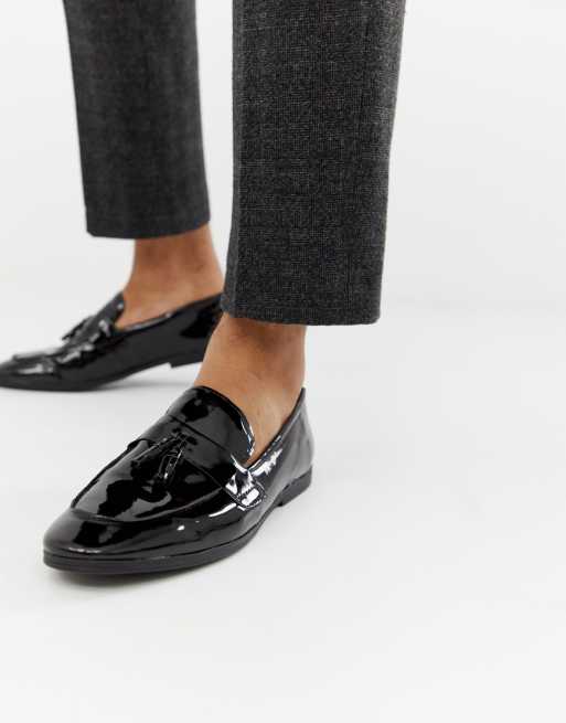 New Look patent formal loafers with tassel in black | ASOS