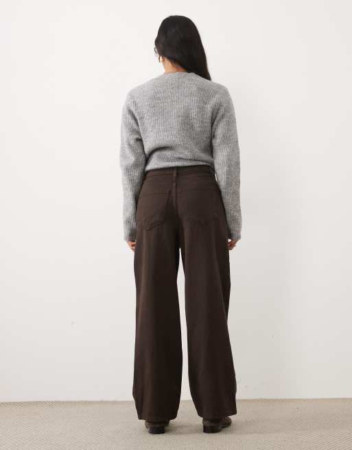 New Look Petite Adalae wide leg jean in dark brown, 2 of 5