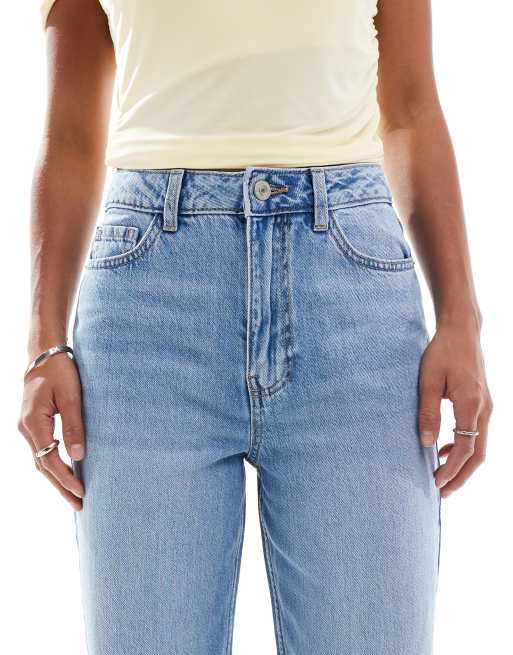 New Look Petite Adalae wide leg jeans in light blue, 4 of 5