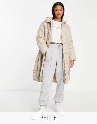 belted midi puffer coat in cream-White