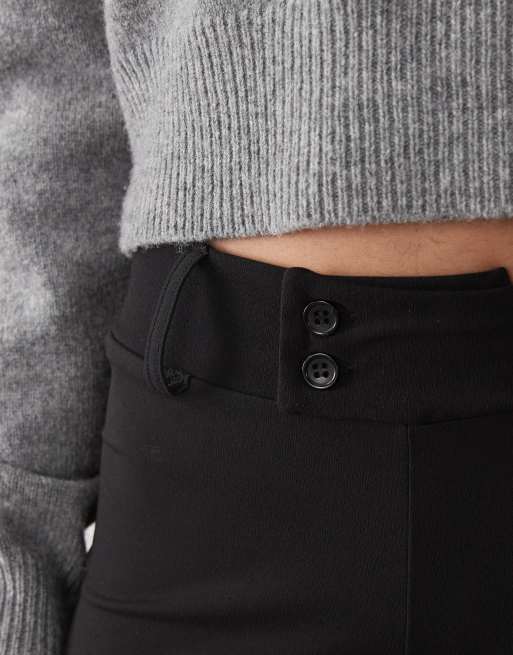 New Look Petite bengaline low rise flare trouser in black, 3 of 5