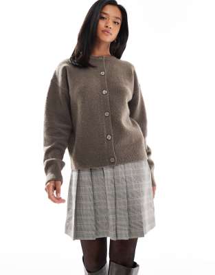 New Look Petite New Look Petite box pleat mini skirt in brown check