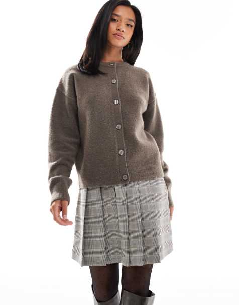 New Look Petite box pleat mini skirt in brown check - view 1