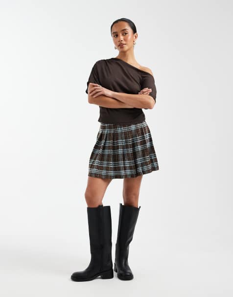 New Look Petite check pleated mini skirt in brown - view 1