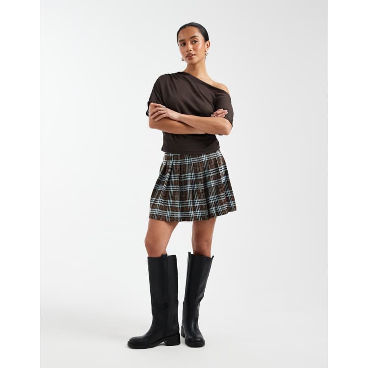 New Look Petite check pleated mini skirt in brown | ASOS