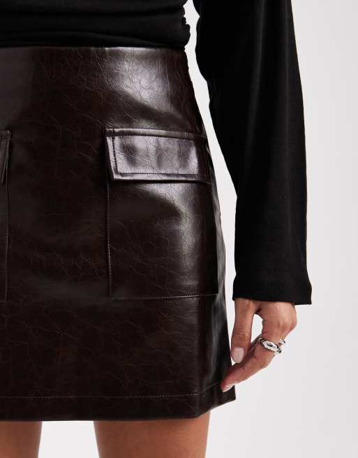 New Look Petite cracked faux leather mini skirt in brown, 3 of 5