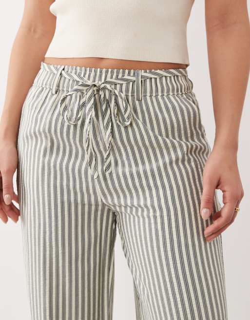 New Look Petite - Cremehvide bukser med vide ben og striber, 4 af 5