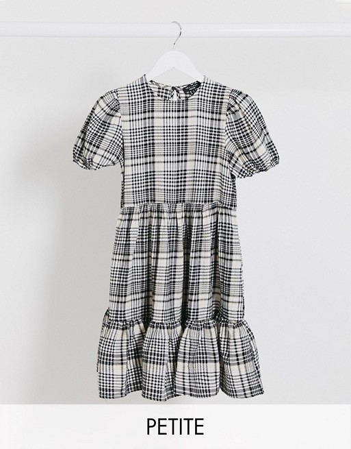 New Look Petite crinkle tiered smock mini dress in white check