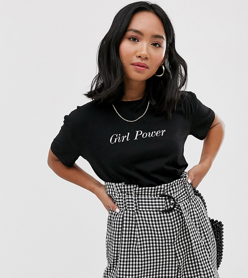 New Look Petite - Crop T-shirt met Girl power-slogan in zwart