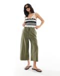 [New Look Petite] New Look Petite cropped linen pants in khaki-Green 18 KHAKI