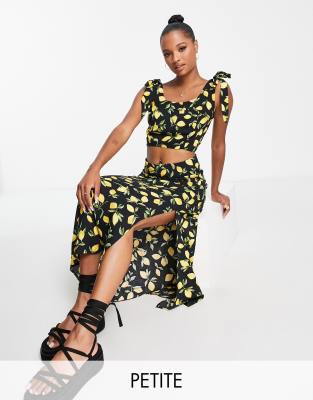 New Look Petite Cropped Top With Tie Shoulders In Black Lemon Print - Part Of A Set