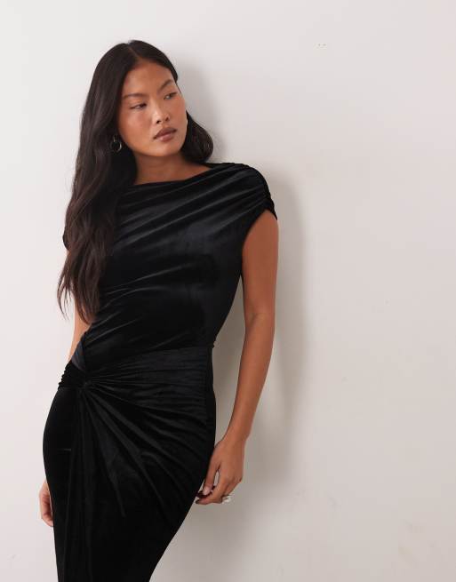 New Look Petite fallen shoulder split detail maxi dress in black, 2 of 4
