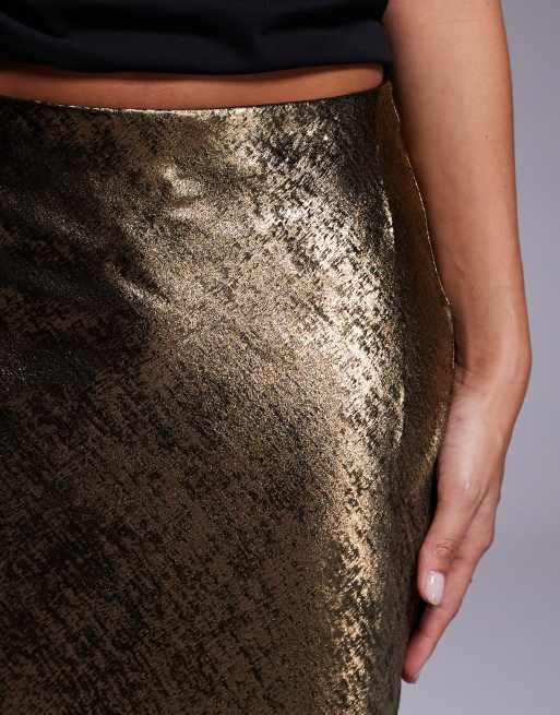 New Look Petite foil metallic satin midi skirt in gold, 3 of 5