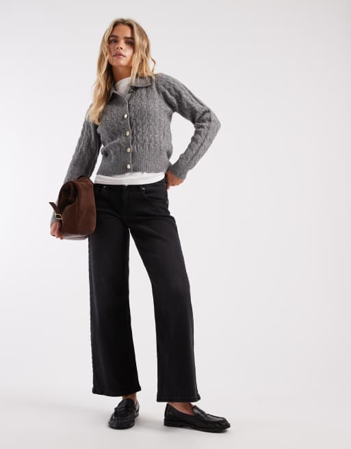 New Look Petite - Gilet en maille torsadée avec col - Grège, 2 de 4