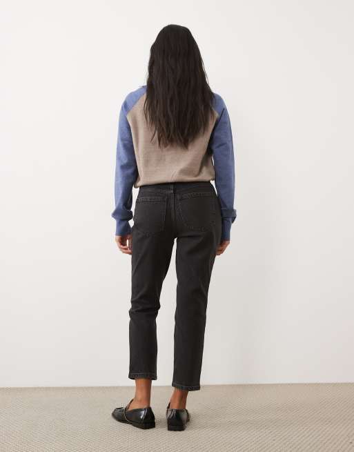New Look Petite Hannah straight leg jeans in black, 2 of 5