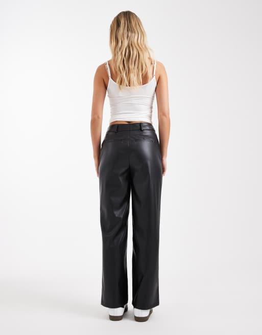 New Look Petite – Hose aus Kunstleder mit weitem Bein in Schwarz, 5 von 5