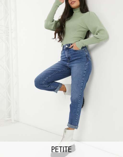 New Look Petite – Jasnoniebieskie mom jeans podkreślające talię
