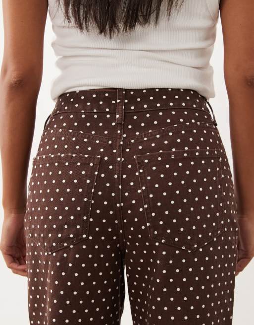New Look Petite jean large à pois marron, 4 de 5