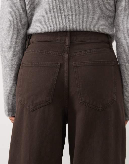 New Look Petite jeans a gamba larga Adalae marrone scuro, 4 di 5