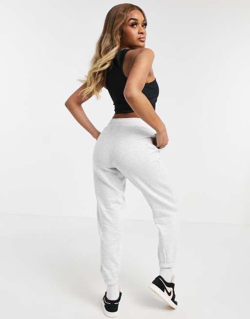 New Look Petite Joggers grigio chiaro con fondo elasticizzato ASOS