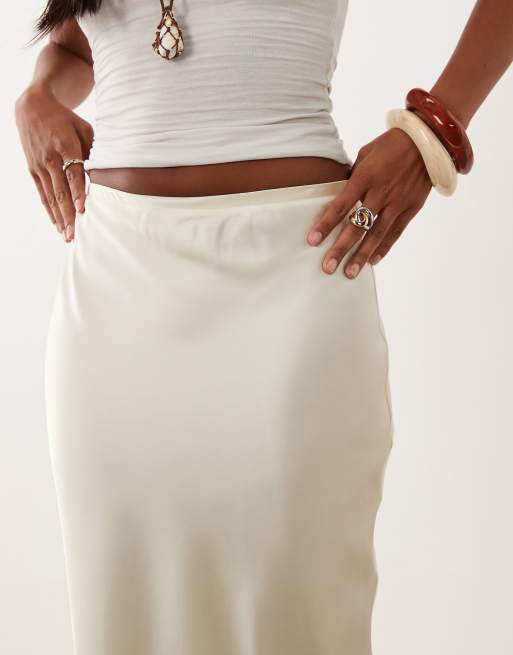 New Look Petite lace trim satin midi skirt in cream, 5 of 5