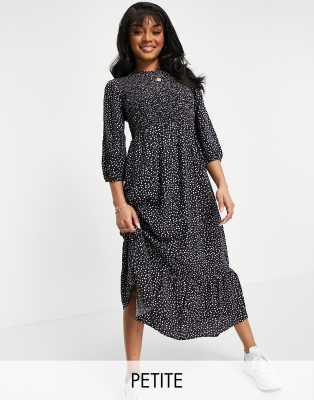 New Look Petite long sleeve shirred midi dress in black pattern | ASOS