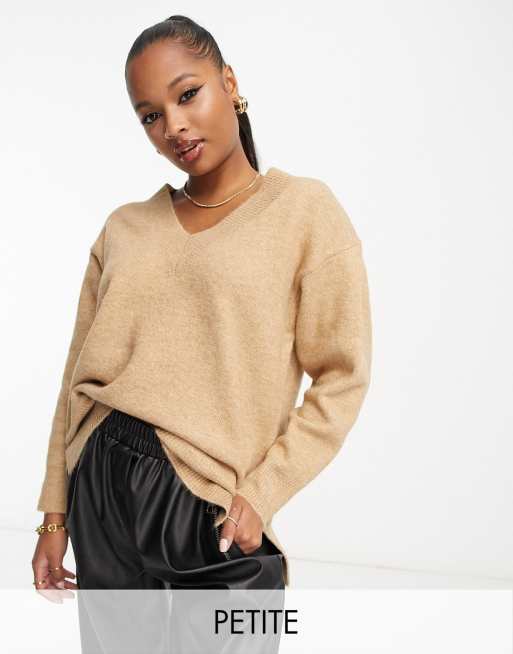 New Look Petite - Maglione con scollo a V color cammello