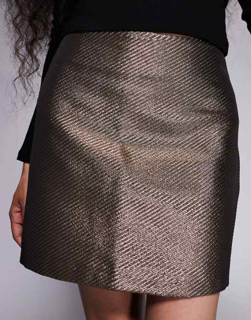 New Look Petite metallic twill mini skirt in gold, 5 of 5