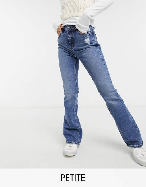 New Look Petite – Niebieskie jeansy z rozszerzanymi nogawkami