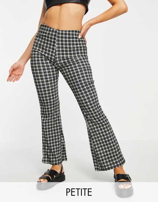 New Look Petite - Pantalon évasé à carreaux