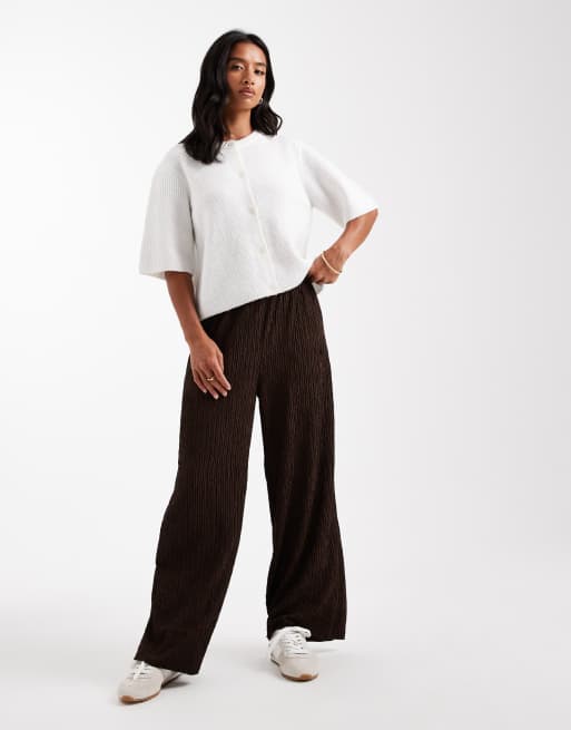 New Look Petite - Pantalon texturé ample - Marron, 2 de 5