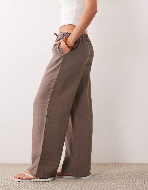 New Look Petite - Pantaloni a fondo ampio marrone visone, 4 di 5
