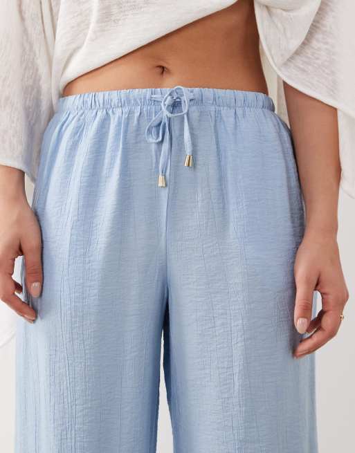 New Look Petite - Pantaloni stropicciati a fondo ampio blu, 4 di 5