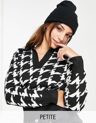 New Look Petite polo collar jumper in black dogtooth