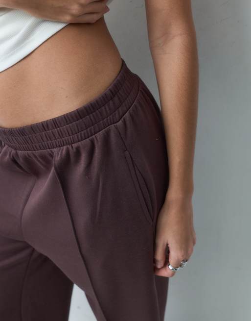 New Look Petite Premium wide leg jogger in dark brown, 4 of 5