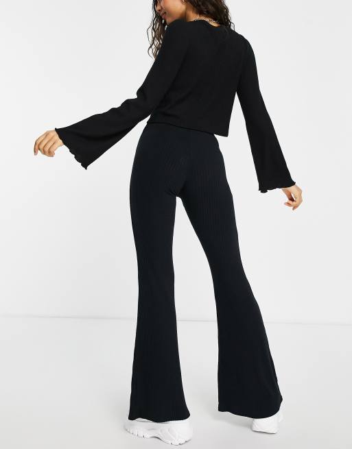 New Look Petite ribbed flare leggings in black, 2 of 4