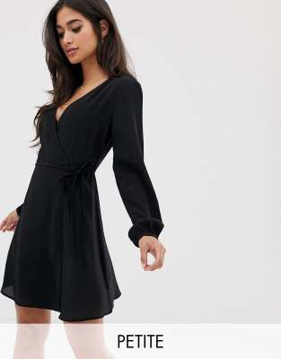 robe courte noire manche longue