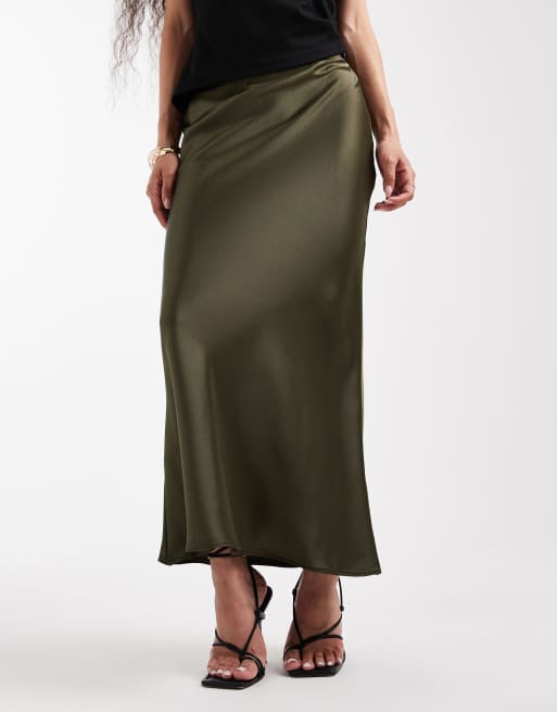 New Look Petite satin bias midi skirt in khaki, 3 of 5