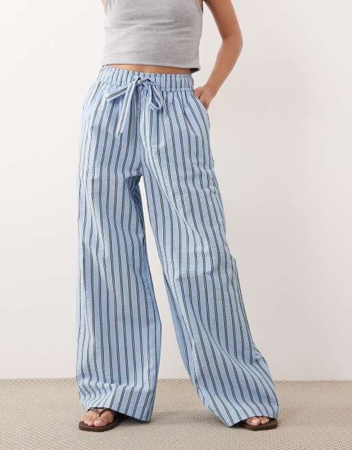 New Look Petite seersucker stripe wide leg pants in blue, 2 of 5
