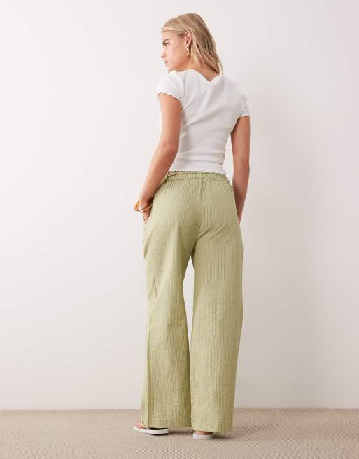 New Look Petite seersucker stripe wide leg trousers in green, 4 of 5