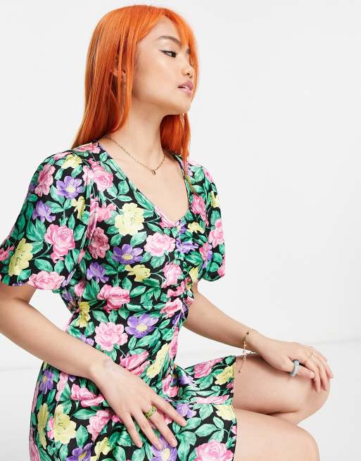 New Look Petite - Sort minikjole med rynket front og pufærmer samt blomstermønster, 4 af 4